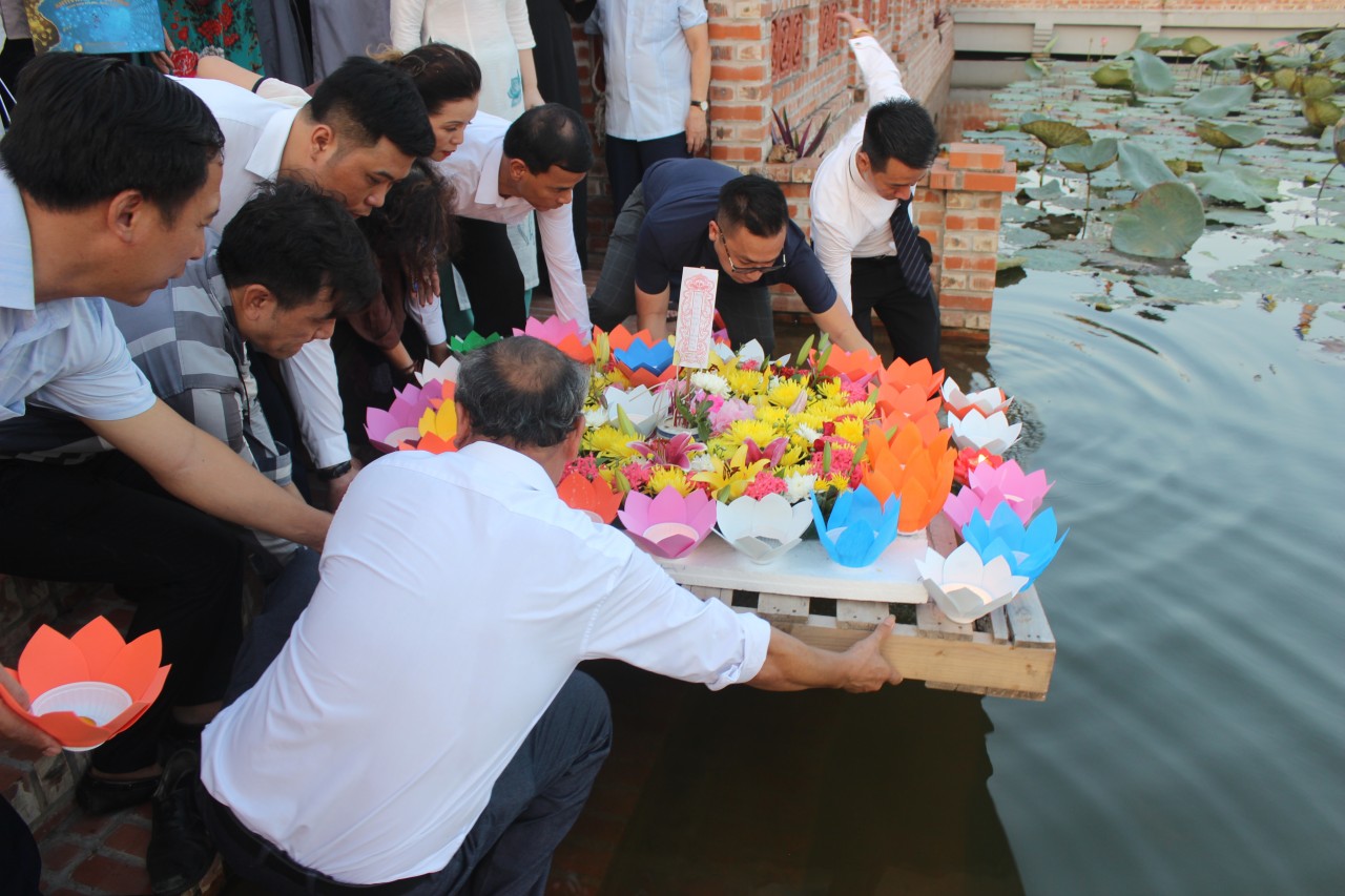 Tổ chức Đại lễ cầu siêu tưởng niệm các anh hùng liệt sĩ tại chùa Khê Nữ Tổ chức Đại lễ cầu siêu tưởng niệm các anh hùng liệt sĩ tại chùa Khê Nữ