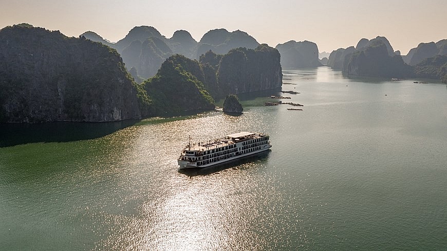 US Magazine Names Lan Ha Bay Among Most Beautiful Places in Southeast Asia US Magazine Names Lan Ha Bay Among Most Beautiful Places in Southeast Asia