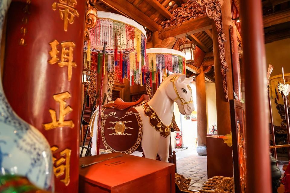 Ghé thăm trấn Đông thành Thăng Long - Đền Bạch Mã Ghé thăm trấn Đông thành Thăng Long - Đền Bạch Mã
