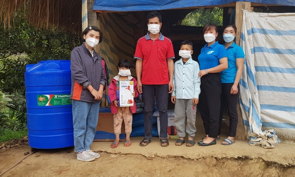 World Vision Việt Nam hỗ trợ sinh kế cho 236 hộ gia đình tại Quảng Trị World Vision Việt Nam hỗ trợ sinh kế cho 236 hộ gia đình tại Quảng Trị