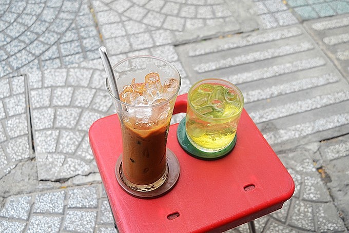 4 Nostalgic Cafés in Hanoi that Bring Customers Back in Time 4 Nostalgic Cafés in Hanoi Bringing Customers Back in Time