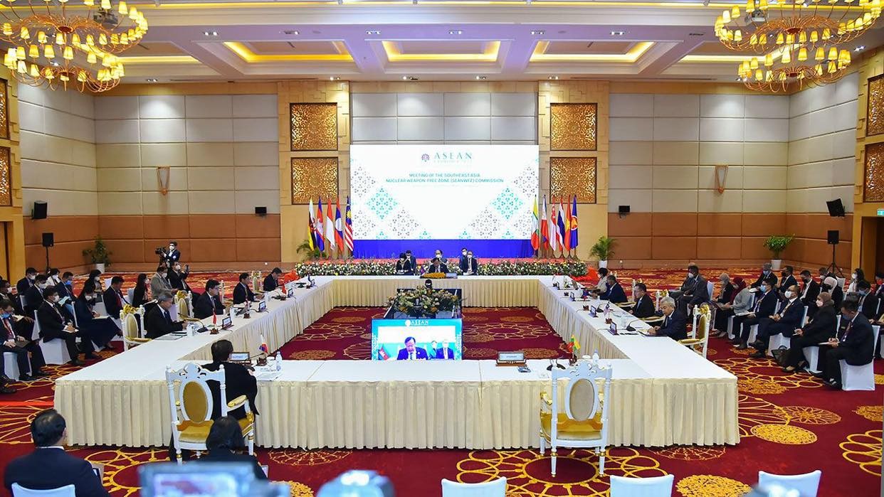 Việt Nam ủng hộ tổ chức các hoạt động kỷ niệm 10 năm Tuyên bố Nhân quyền ASEAN Việt Nam ủng hộ tổ chức các hoạt động kỷ niệm 10 năm Tuyên bố Nhân quyền ASEAN