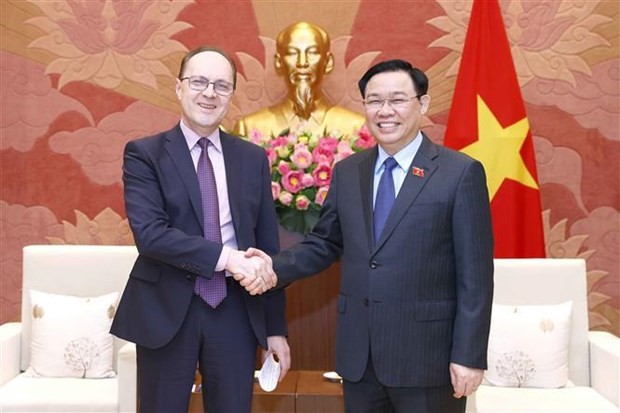 National Assembly Chairman Vuong Dinh Hue welcomes Russian Ambassador Gennady Bezdetko (Photo: VNA). National Assembly Chairman Vuong Dinh Hue welcomes Russian Ambassador Gennady Bezdetko (Photo: VNA).