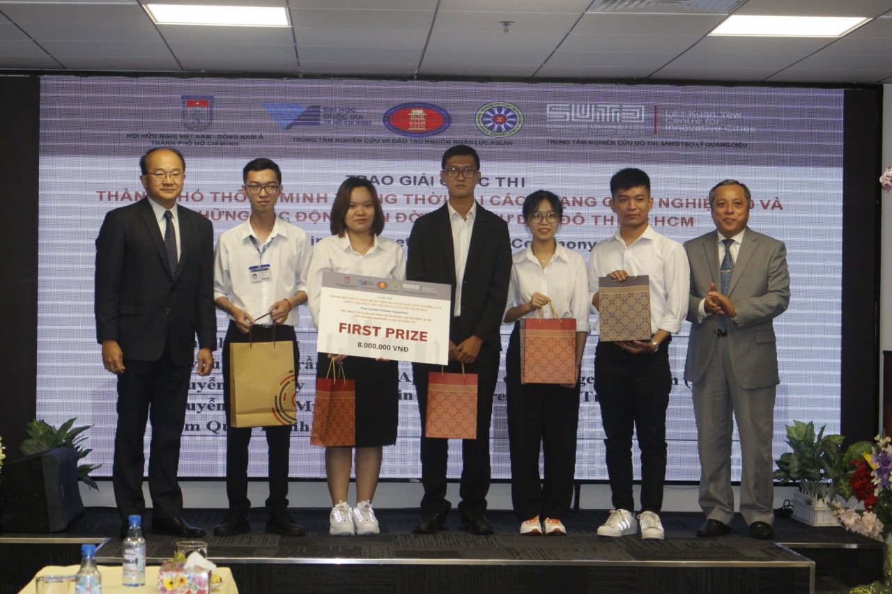TPHCM: Tổ chức gặp mặt kỷ niệm 27 năm Ngày Việt Nam gia nhập ASEAN | Xã hội | Vietnam+ (VietnamPlus) TPHCM: Tổ chức gặp mặt kỷ niệm 27 năm Ngày Việt Nam gia nhập ASEAN | Xã hội | Vietnam+ (VietnamPlus)