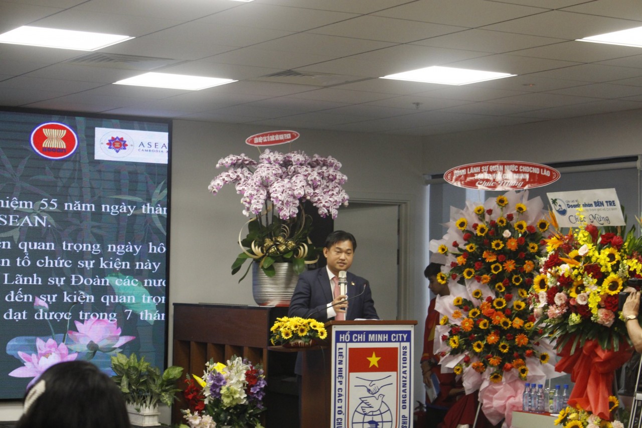 TPHCM: Tổ chức gặp mặt kỷ niệm 27 năm Ngày Việt Nam gia nhập ASEAN | Xã hội | Vietnam+ (VietnamPlus) TPHCM: Tổ chức gặp mặt kỷ niệm 27 năm Ngày Việt Nam gia nhập ASEAN | Xã hội | Vietnam+ (VietnamPlus)