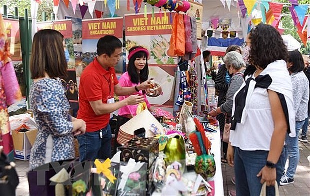 Kỷ niệm 55 năm thành lập ASEAN: Quảng bá văn hóa ASEAN tại Mexico | ASEAN | Vietnam+ (VietnamPlus) Kỷ niệm 55 năm thành lập ASEAN: Quảng bá văn hóa ASEAN tại Mexico | ASEAN | Vietnam+ (VietnamPlus)