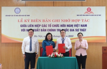 Hợp tác xuất bản, phát hành tài liệu thông tin đối ngoại tới bạn đọc quốc tế