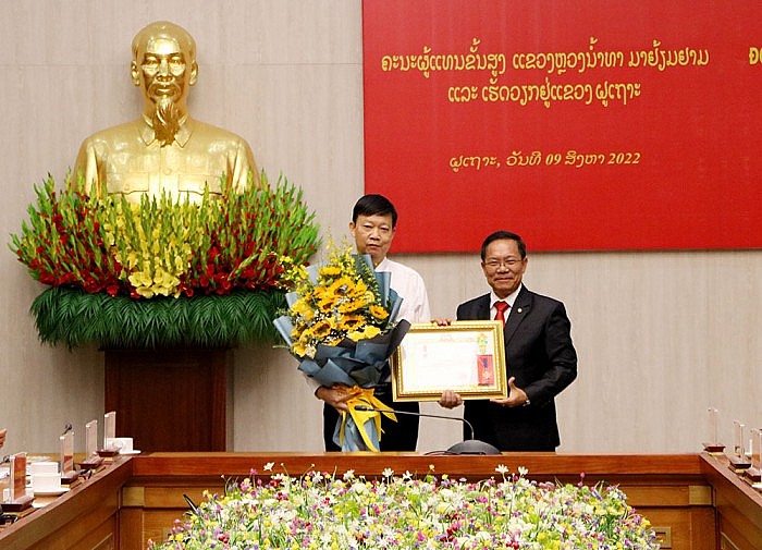 Chính phủ Lào tặng Huy chương Phát triển cho tỉnh Phú Thọ Chính phủ Lào tặng Huy chương Phát triển cho tỉnh Phú Thọ
