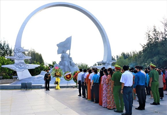 Sẽ đầu tư xây dựng công viên và bảo tàng Trường Sa tại Khánh Hòa Sẽ đầu tư xây dựng công viên và bảo tàng Trường Sa tại Khánh Hòa