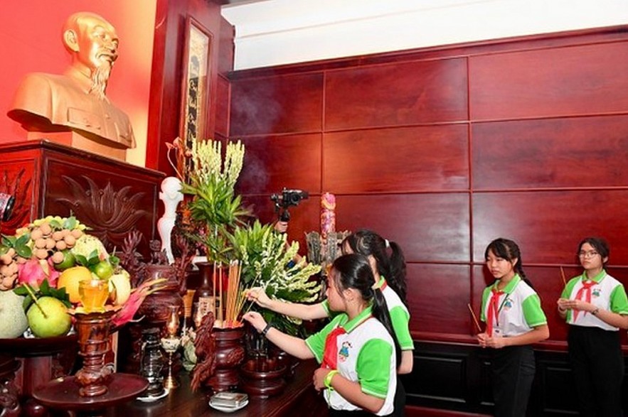 Festival Held For Vietnam, Laos and Cambodia Children Festival Held For Vietnam, Laos and Cambodia Children