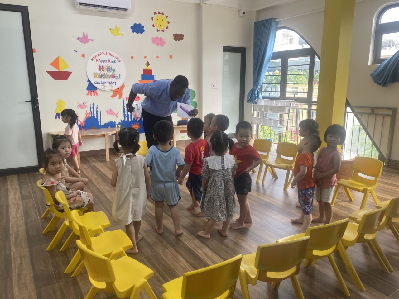 Đây là sự hỗ trợ, động viên rất kịp thời, giúp các cơ sở giáo dục mầm non tư thục vượt qua thời điểm khó khăn để tiếp tục duy trì hoạt động. Đây là sự hỗ trợ, động viên rất kịp thời, giúp các cơ sở giáo dục mầm non tư thục vượt qua thời điểm khó khăn để tiếp tục duy trì hoạt động.