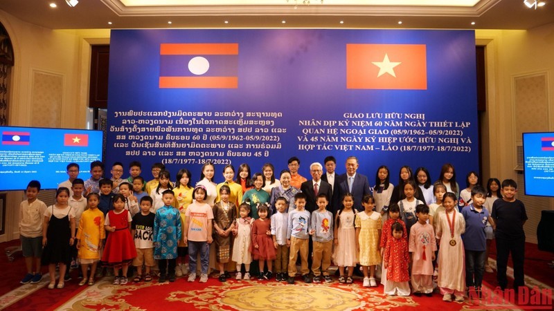 Giao lưu hữu nghị Việt Nam-Lào tại Bắc Kinh Giao lưu hữu nghị Việt Nam-Lào tại Bắc Kinh