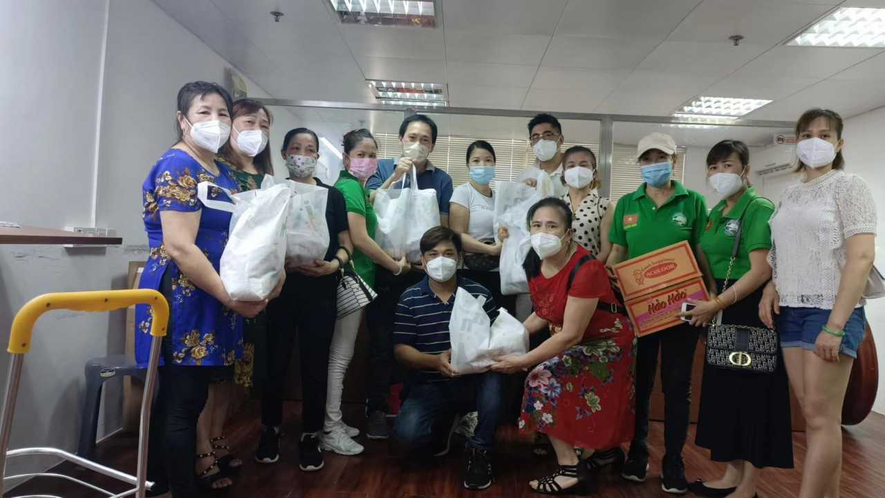 Trao 511 suất quà cho người Việt gặp khó khăn tại Macau (Trung Quốc) Trao 511 suất quà cho người Việt gặp khó khăn tại Macau (Trung Quốc)