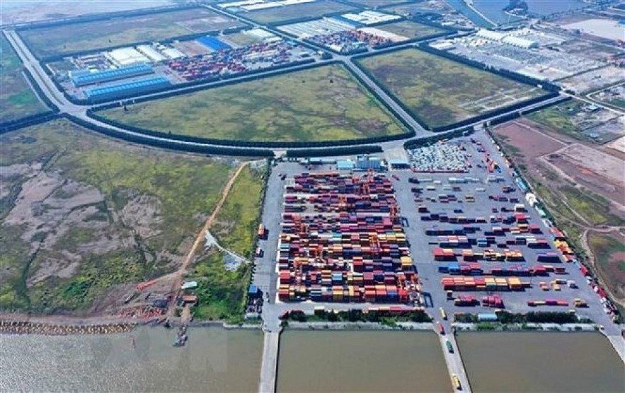 At Nam Hai Dinh Vu Port in Hai Phong city. Photo: VOV At Nam Hai Dinh Vu Port in Hai Phong city. Photo: VOV