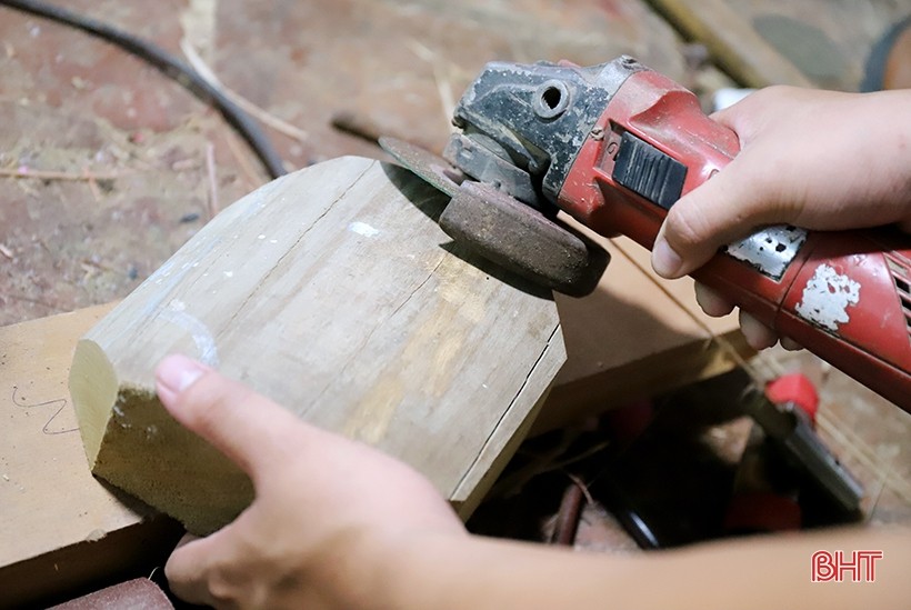 Độc đáo nghề làm diều sáo ở quê mẹ Đại danh y Lê Hữu Trác Độc đáo nghề làm diều sáo ở quê mẹ Đại danh y Lê Hữu Trác