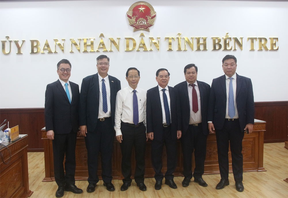 Hiệp hội Doanh nhân và Đầu tư Việt Nam - Hàn Quốc tìm hiểu cơ hội hợp tác tại tỉnh Bến Tre Hiệp hội Doanh nhân và Đầu tư Việt Nam - Hàn Quốc tìm hiểu cơ hội hợp tác tại tỉnh Bến Tre