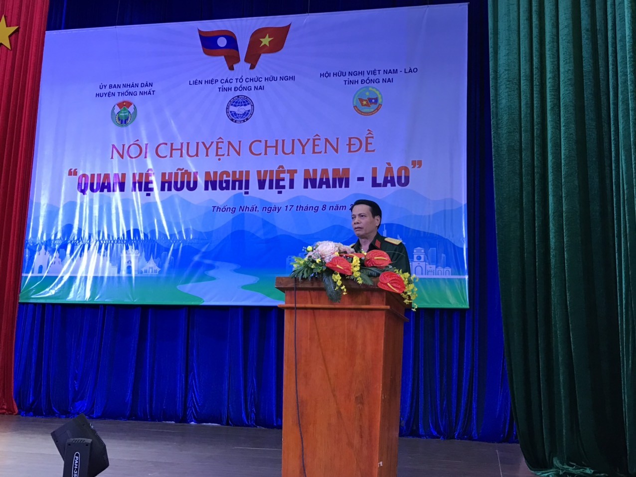 Nói chuyện chuyên đề “Quan hệ Việt Nam – Lào” tại huyện Thống Nhất (Đồng Nai) Nói chuyện chuyên đề “Quan hệ Việt Nam – Lào” tại huyện Thống Nhất (Đồng Nai)