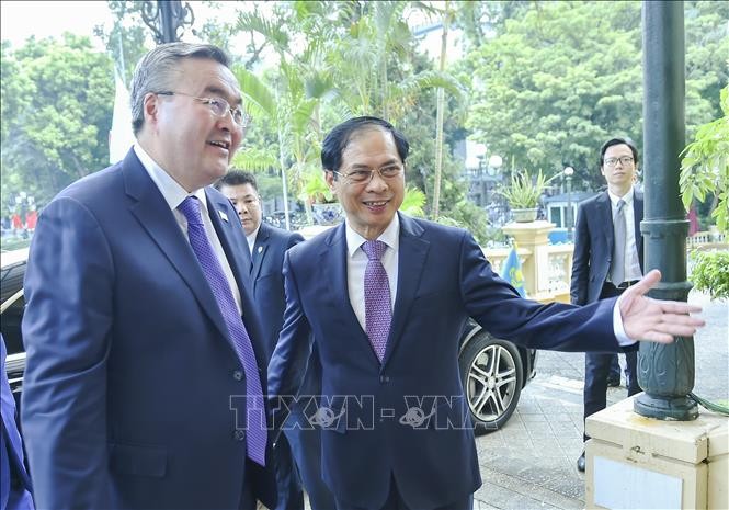 Việt Nam - Kazakhstan thúc đẩy quan hệ hữu nghị truyền thống và hợp tác nhiều mặt giữa hai nước