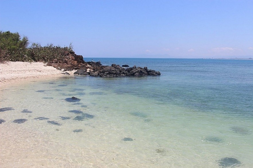 The Beautiful Bird-Shaped Island in Phu Yen Vacation on Vietnam's Magical Bird-Shaped Island