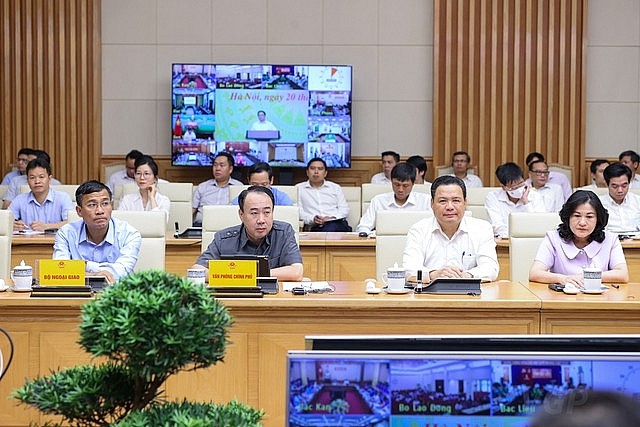 Thủ tướng: 9 nhóm giải pháp lớn để phát triển thị trường lao động đúng hướng, linh hoạt, hiện đại, hiệu quả, bền vững, hội nhập * Thủ tướng: 9 nhóm giải pháp lớn để phát triển thị trường lao động đúng hướng, linh hoạt, hiện đại, hiệu quả, bền vững, hội nhập *