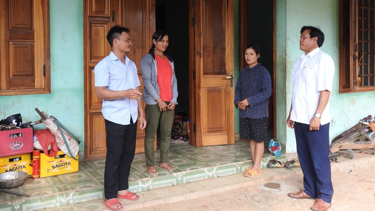 Phát triển đảng viên người dân tộc thiểu số ở huyện biên giới Đăk Glei Phát triển đảng viên người dân tộc thiểu số ở huyện biên giới Đăk Glei