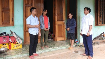 Phát triển đảng viên người dân tộc thiểu số ở huyện biên giới Đăk Glei