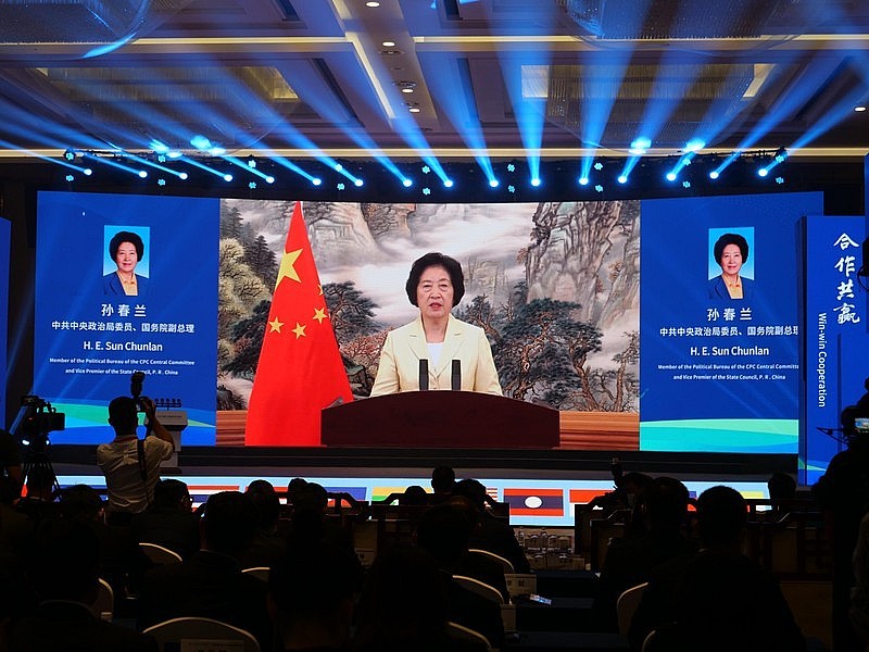 Vietnam’s Digital Transformation Introduced at China-ASEAN Education Cooperation Week Vietnam’s Digital Transformation Introduced at China-ASEAN Education Cooperation Week