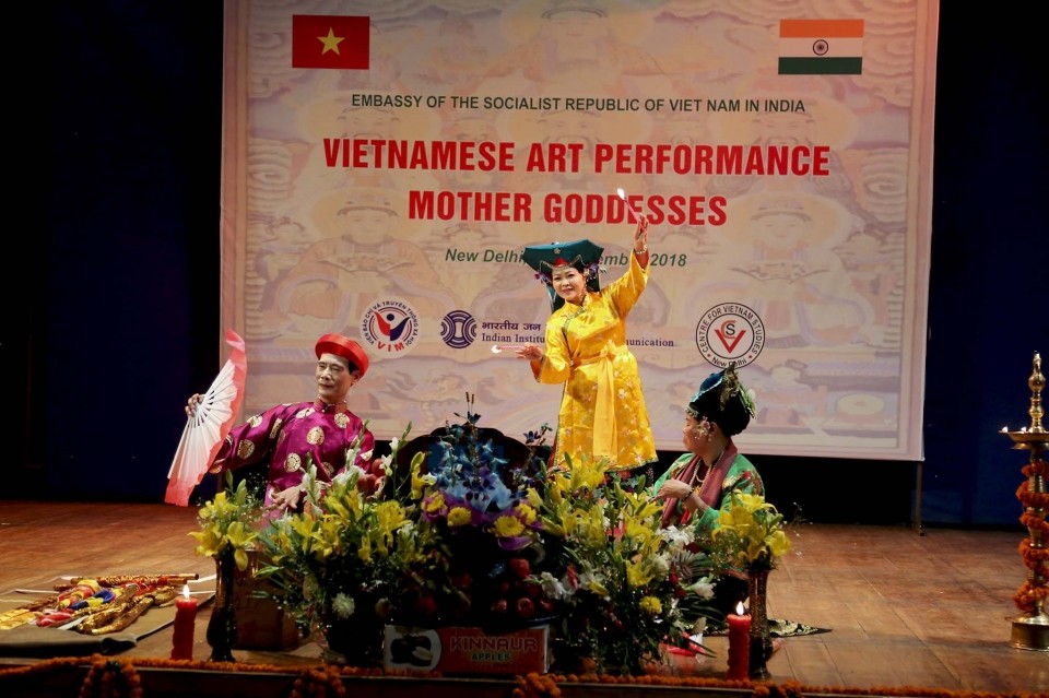 Đưa tín ngưỡng thờ Mẫu Tam Phủ đến với thế giới Đưa tín ngưỡng thờ Mẫu Tam Phủ đến với thế giới