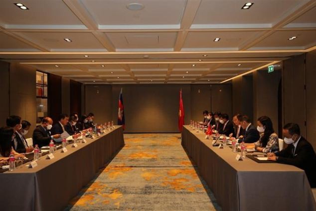 At the meeting with the Cambodian People's Party Central Committee's Mass Mobilisation Commission. Source: VNA At the meeting with the Cambodian People's Party Central Committee's Mass Mobilisation Commission. Source: VNA