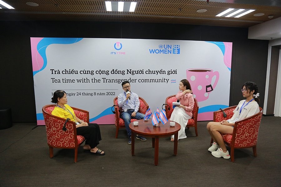 Trà chiều cùng người chuyển giới Trà chiều cùng người chuyển giới