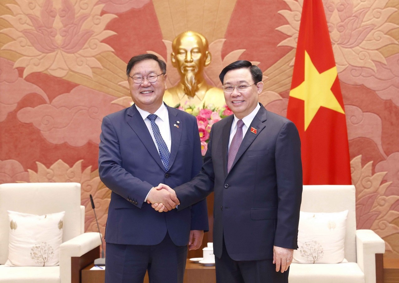 "Hàn Quốc là đối tác kinh tế quan trọng hàng đầu của Việt Nam" | Chính trị | Vietnam+ (VietnamPlus) "Hàn Quốc là đối tác kinh tế quan trọng hàng đầu của Việt Nam" | Chính trị | Vietnam+ (VietnamPlus)