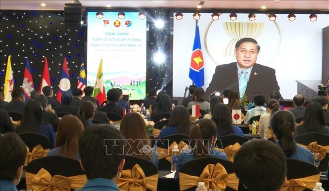 ASEAN Plus Youth Volunteer Forum opens in Vietnam ASEAN Plus Youth Volunteer Forum opens in Vietnam