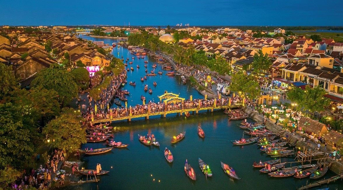 Canadian Travel Magazine: Ho Chi Minh City - The Most Beautiful City in Vietnam Canadian Travel Magazine: Ho Chi Minh City - The Most Beautiful City in Vietnam