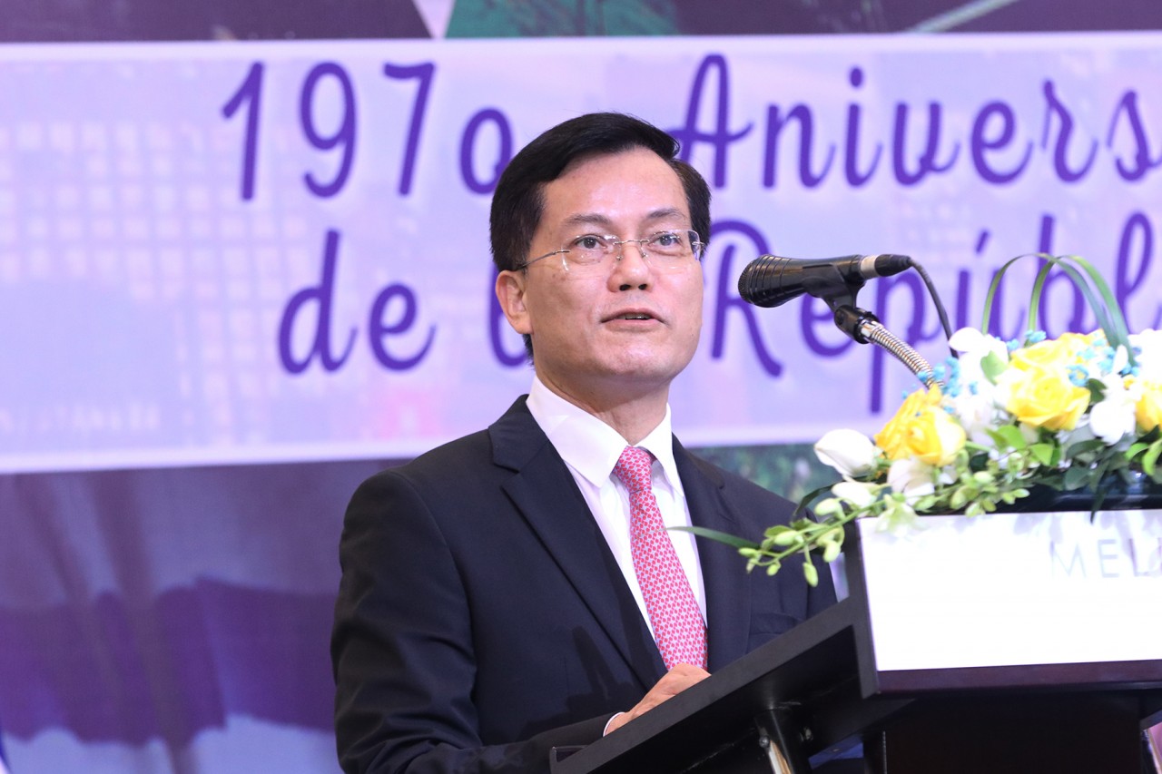 Thứ trưởng Bộ Ngoại giao Hà Kim Ngọc cho rằng, nhân dân Việt Nam và U-ru-goay có sự đồng điệu về tinh thần cách mạng (Ảnh: Thu Hà). Thứ trưởng Bộ Ngoại giao Hà Kim Ngọc cho rằng, nhân dân Việt Nam và U-ru-goay có sự đồng điệu về tinh thần cách mạng (Ảnh: Thu Hà).
