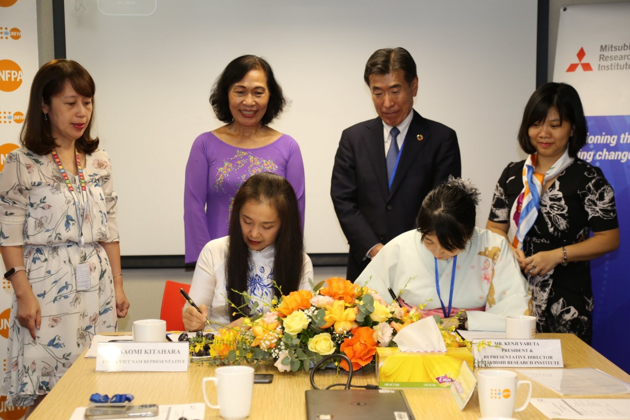 UNFPA, Japan's Research Institute Join Hands to Address Population Concerns in Vietnam UNFPA, Japan's Research Institute Join Hands to Address Population Concerns in Vietnam