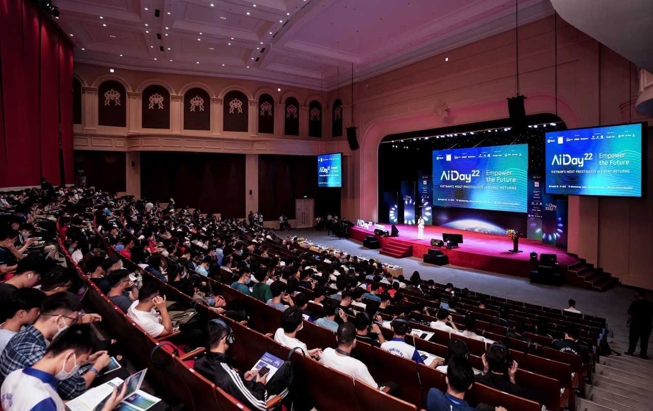Ngày Trí tuệ Nhân tạo - AI Day 2022 thu hút sự tham dự của các diễn giả hàng đầu thế giới và đông đảo giới công nghệ Việt Nam. Ngày Trí tuệ Nhân tạo - AI Day 2022 thu hút sự tham dự của các diễn giả hàng đầu thế giới và đông đảo giới công nghệ Việt Nam.