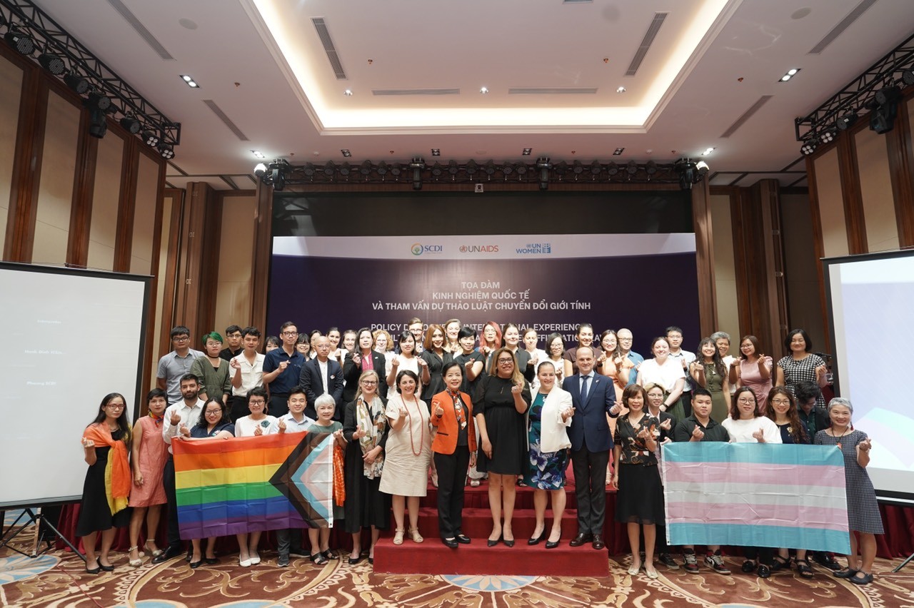 UN Women đánh giá cao Việt Nam trong việc xây dựng Luật chuyển đổi giới tính UN Women đánh giá cao Việt Nam trong việc xây dựng Luật chuyển đổi giới tính
