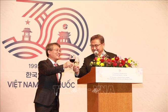 Việt Nam đóng vai trò quan trọng trong gắn kết Hàn Quốc với Đông Nam Á Việt Nam đóng vai trò quan trọng trong gắn kết Hàn Quốc với Đông Nam Á