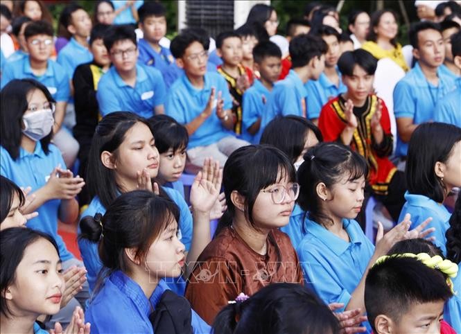 Chủ tịch nước dự Ngày hội tới trường của các em nhỏ mồ côi do COVID-19 Chủ tịch nước dự Ngày hội tới trường của các em nhỏ mồ côi do COVID-19