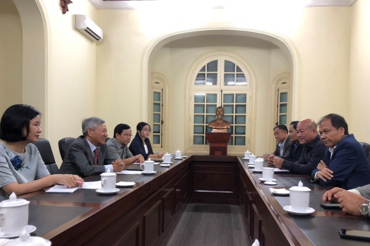 Quang cảnh buổi tiếp đón. Quang cảnh buổi tiếp đón.