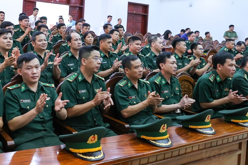 Thủ tướng: Xây dựng khu vực phòng thủ vững chắc về an ninh quốc phòng và phòng tuyến hợp tác, phát triển kinh tế Thủ tướng: Xây dựng khu vực phòng thủ vững chắc về an ninh quốc phòng và phòng tuyến hợp tác, phát triển kinh tế