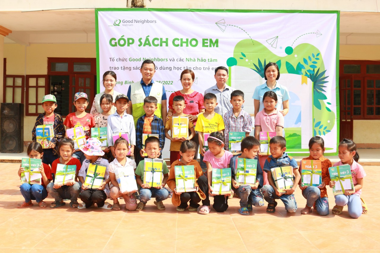 GNI trao tặng 13.259 cuốn sách cho học sinh huyện Quang Bình (Hà Giang) GNI trao tặng 13.259 cuốn sách cho học sinh huyện Quang Bình (Hà Giang)