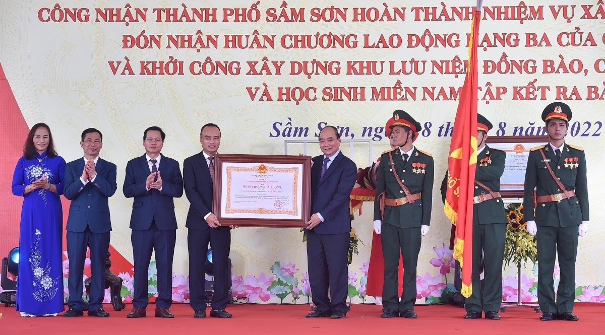 Khởi công Khu lưu niệm đồng bào, chiến sỹ miền Nam tập kết ra Bắc tại Thanh Hóa Khởi công Khu lưu niệm đồng bào, chiến sỹ miền Nam tập kết ra Bắc tại Thanh Hóa