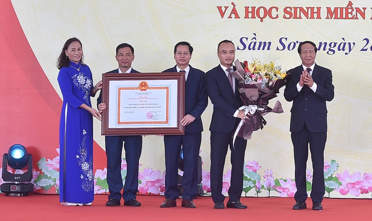 Khởi công Khu lưu niệm đồng bào, chiến sỹ miền Nam tập kết ra Bắc tại Thanh Hóa Khởi công Khu lưu niệm đồng bào, chiến sỹ miền Nam tập kết ra Bắc tại Thanh Hóa