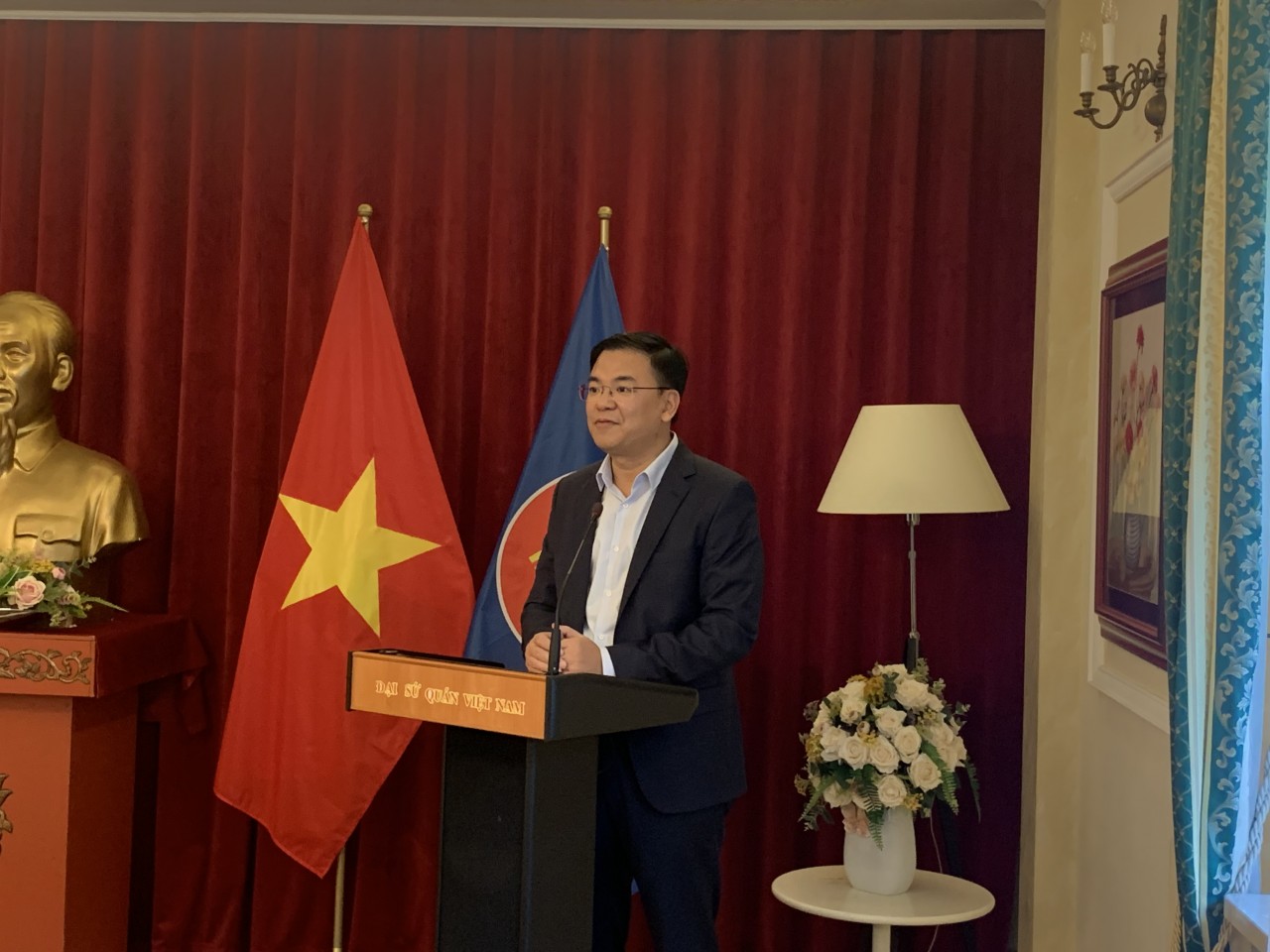 Thứ trưởng Phạm Quang Hiệu gặp mặt, trao đổi với cộng đồng người Việt Nam tại Ba Lan Thứ trưởng Phạm Quang Hiệu gặp mặt, trao đổi với cộng đồng người Việt Nam tại Ba Lan