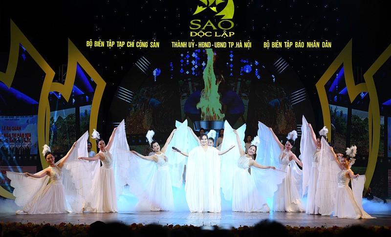 “Sao Độc lập” - Tôn vinh những giá trị trường tồn, bất diệt của dân tộc “Sao Độc lập” - Tôn vinh những giá trị trường tồn, bất diệt của dân tộc