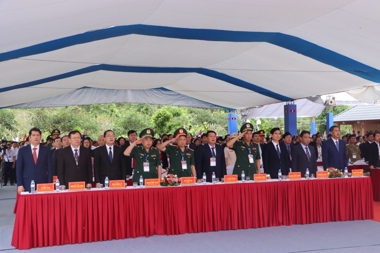 Chương trình có sự tham gia của nhiều đại diện ban, ngành và Quân khu 2 (Ảnh: Quốc Khánh). Chương trình có sự tham gia của nhiều đại diện ban, ngành và Quân khu 2 (Ảnh: Quốc Khánh).