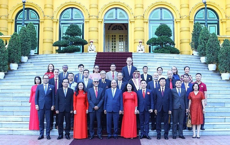 Hỗ trợ Hội Chữ thập đỏ Việt Nam đóng góp tích cực cho Phong trào quốc tế Hỗ trợ Hội Chữ thập đỏ Việt Nam đóng góp tích cực cho Phong trào quốc tế