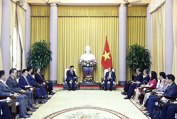 Chủ tịch nước Nguyễn Xuân Phúc tiếp Chủ tịch Tập đoàn Lotte | Chính trị | Vietnam+ (VietnamPlus) Chủ tịch nước Nguyễn Xuân Phúc tiếp Chủ tịch Tập đoàn Lotte | Chính trị | Vietnam+ (VietnamPlus)