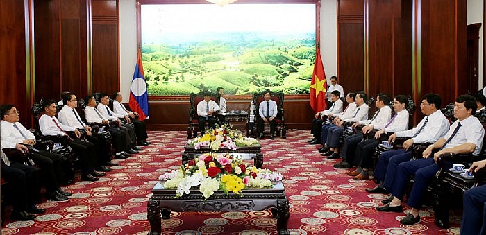 Tăng cường hợp tác hữu nghị giữa hai tỉnh Phú Thọ và Bò Kẹo Tăng cường hợp tác hữu nghị giữa hai tỉnh Phú Thọ và Bò Kẹo